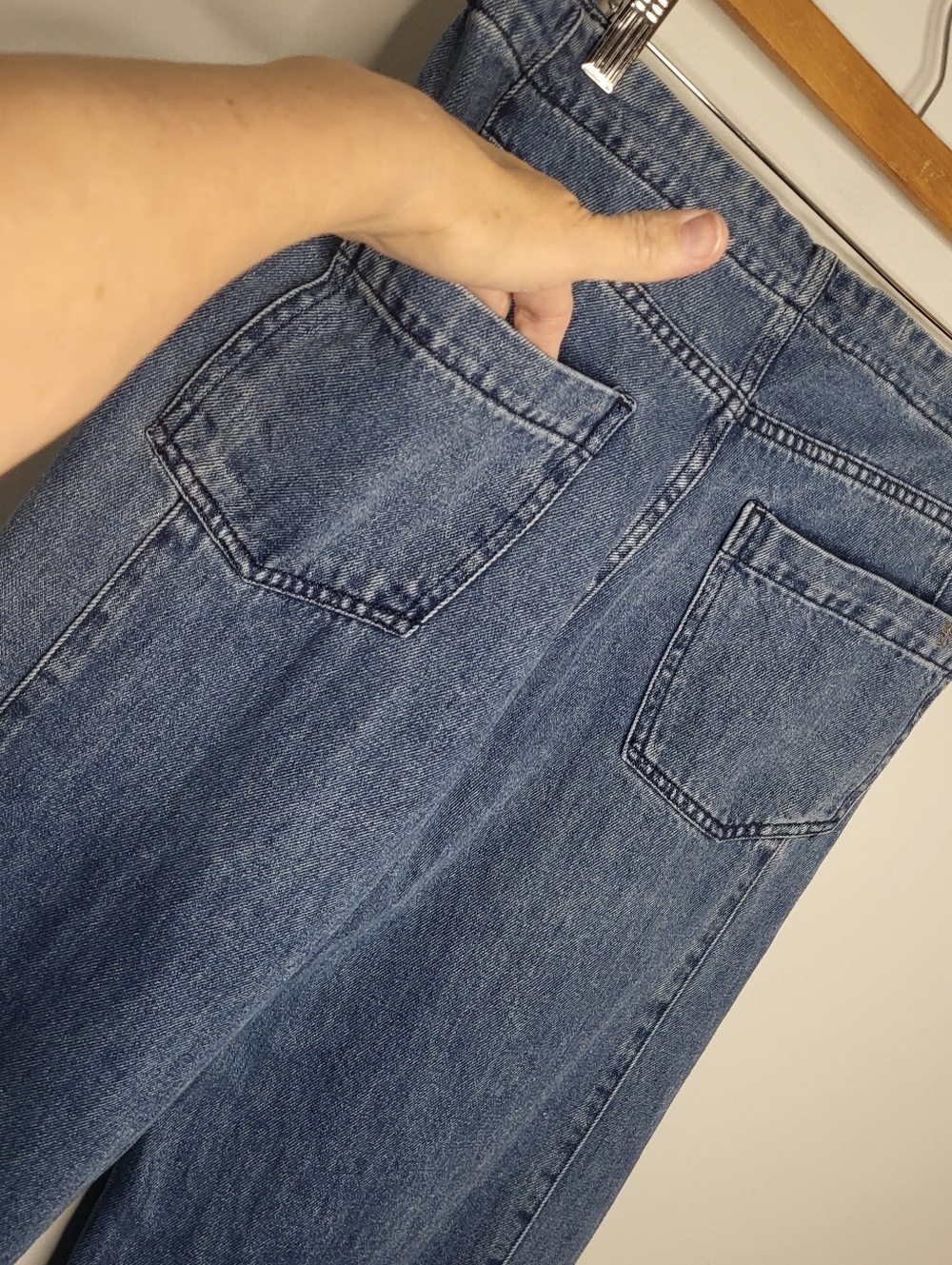Pilcro Wide-Leg Jeans in Medium Blue - Picture 10 of 16